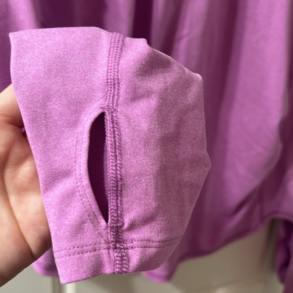 Maternity workout top. - Picture 4 of 4